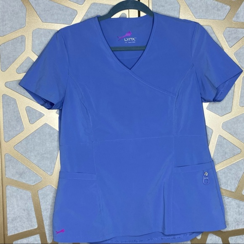 Lynx Women's Solid V-Neck‎ Scrub Top-6004